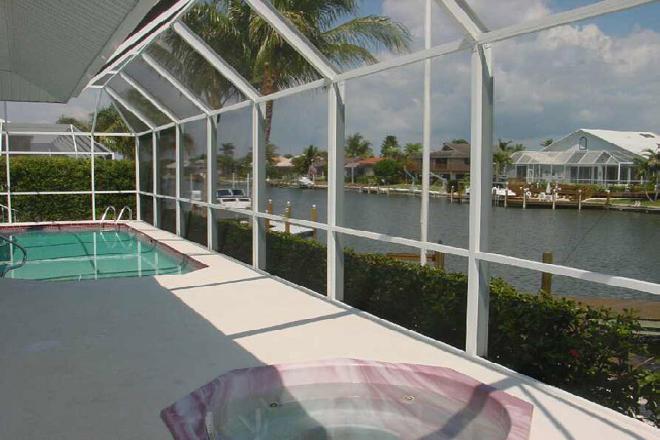 Muster Luxus Villa mit Pool&nbsp;Marco Island / Florida&nbsp;:&nbsp;&nbsp;Pool mit Jacuzzi&nbsp;