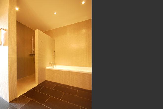 Exklusives Terrassenhaus&nbsp;Eschlikon TG&nbsp;:&nbsp;&nbsp;Dusche/Bad in Mosaik�&nbsp;�