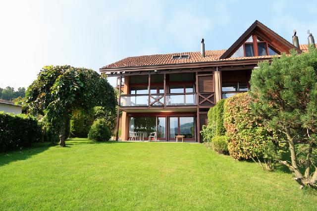 REIHENECKHAUS MIT SEESICHT&nbsp;Merlischachen SZ&nbsp;:&nbsp;&nbsp;��&nbsp;��